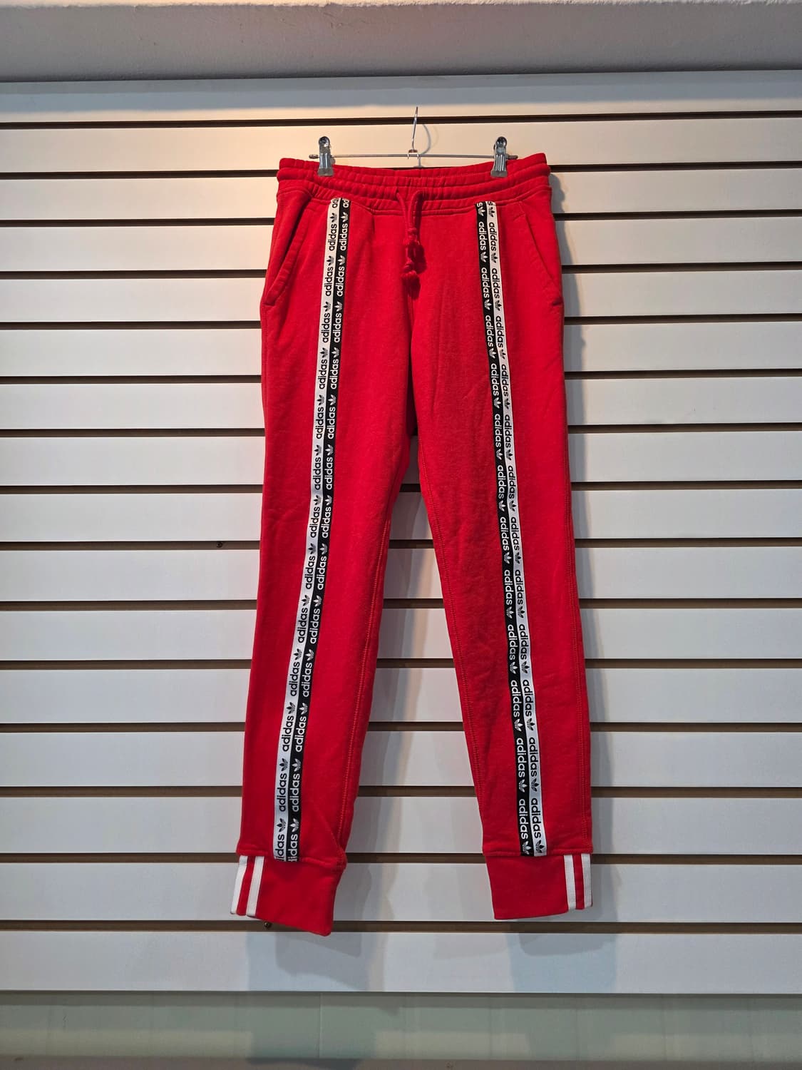 ADIDAS 아디다스 츄리닝바지 (레터링 포인트) 상품이미지1