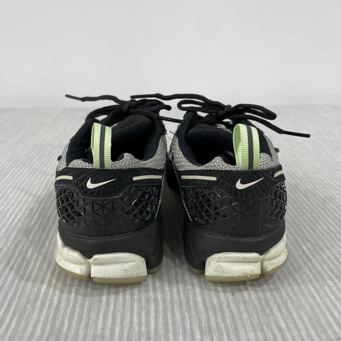 773) 나이키 줌 보메로 5 포톤 더스트 블랙 230mm 상품이미지4