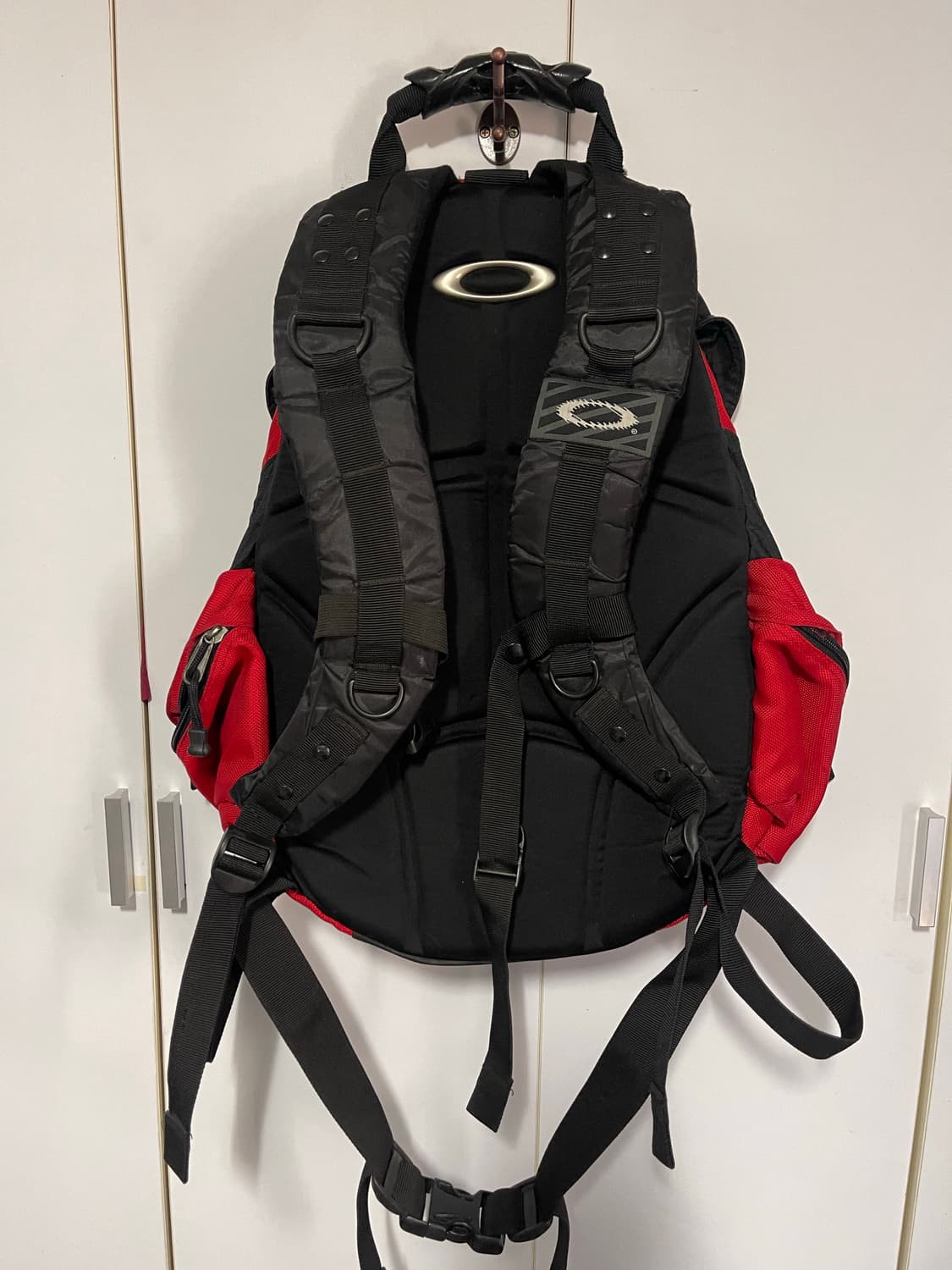 오클리 백팩 레드/블랙 상품이미지5