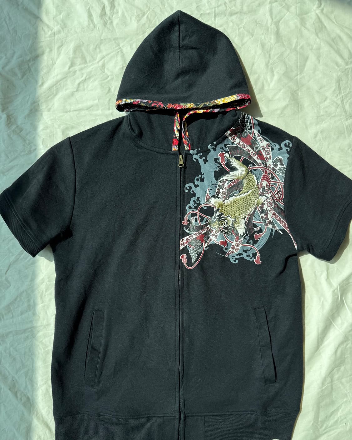 블랙 자수 하프 집업 상품이미지3