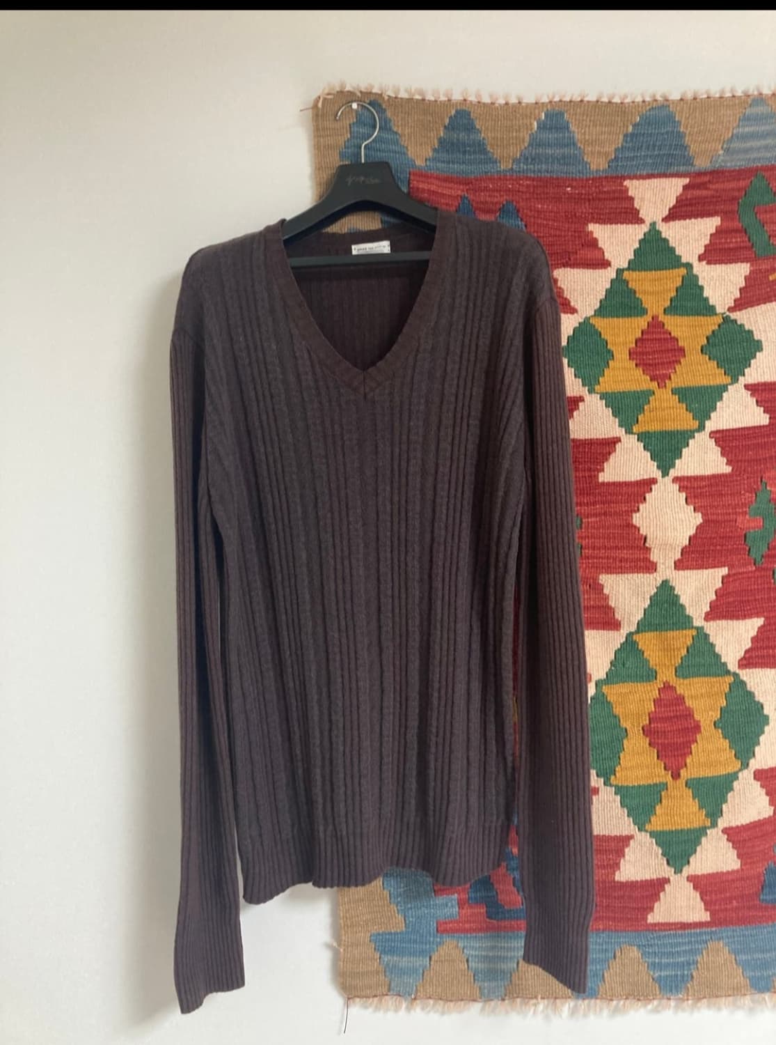 드리스반노튼 브이넥 니트 상품이미지1