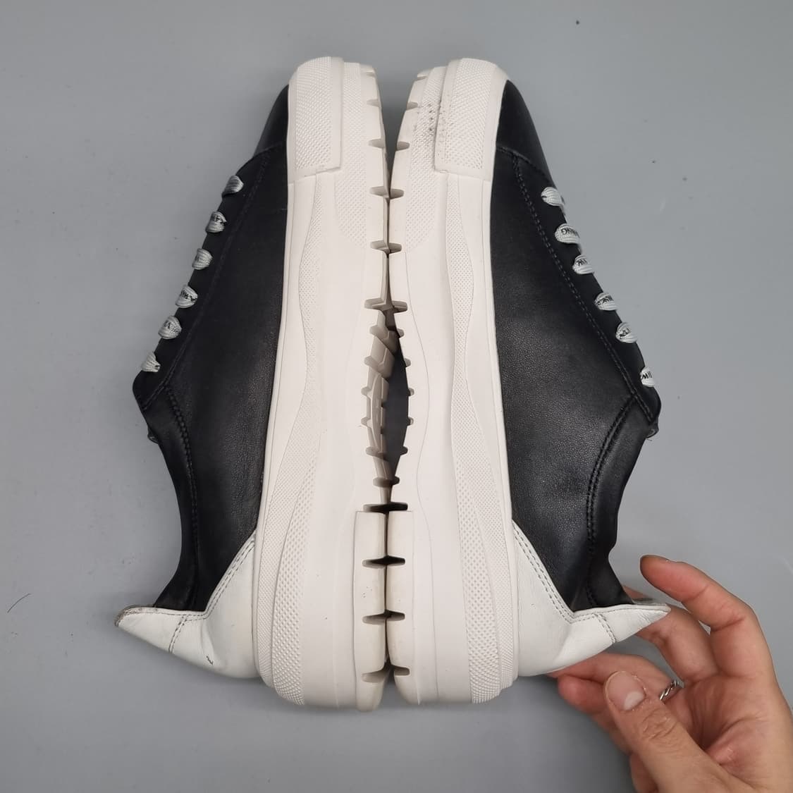 베라왕 슈퍼라이트 통굽 가죽 스니커즈250 상품이미지5