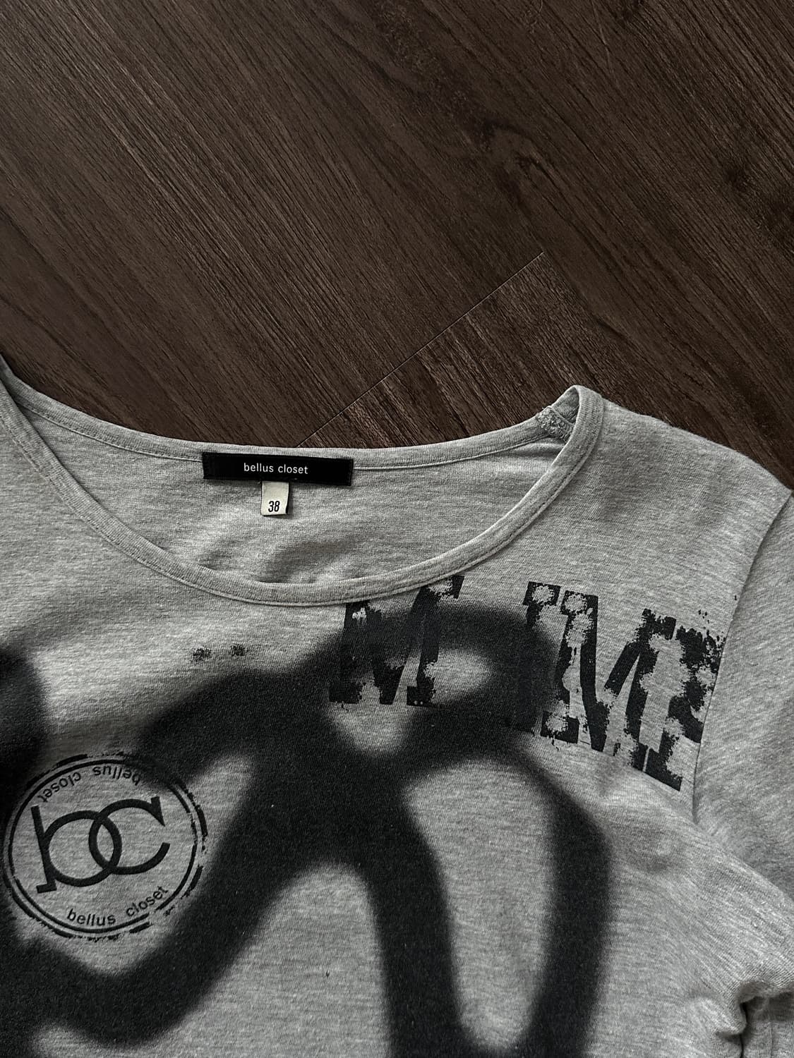 Bellus Closet 그래피티 롱 슬리브 상품이미지9