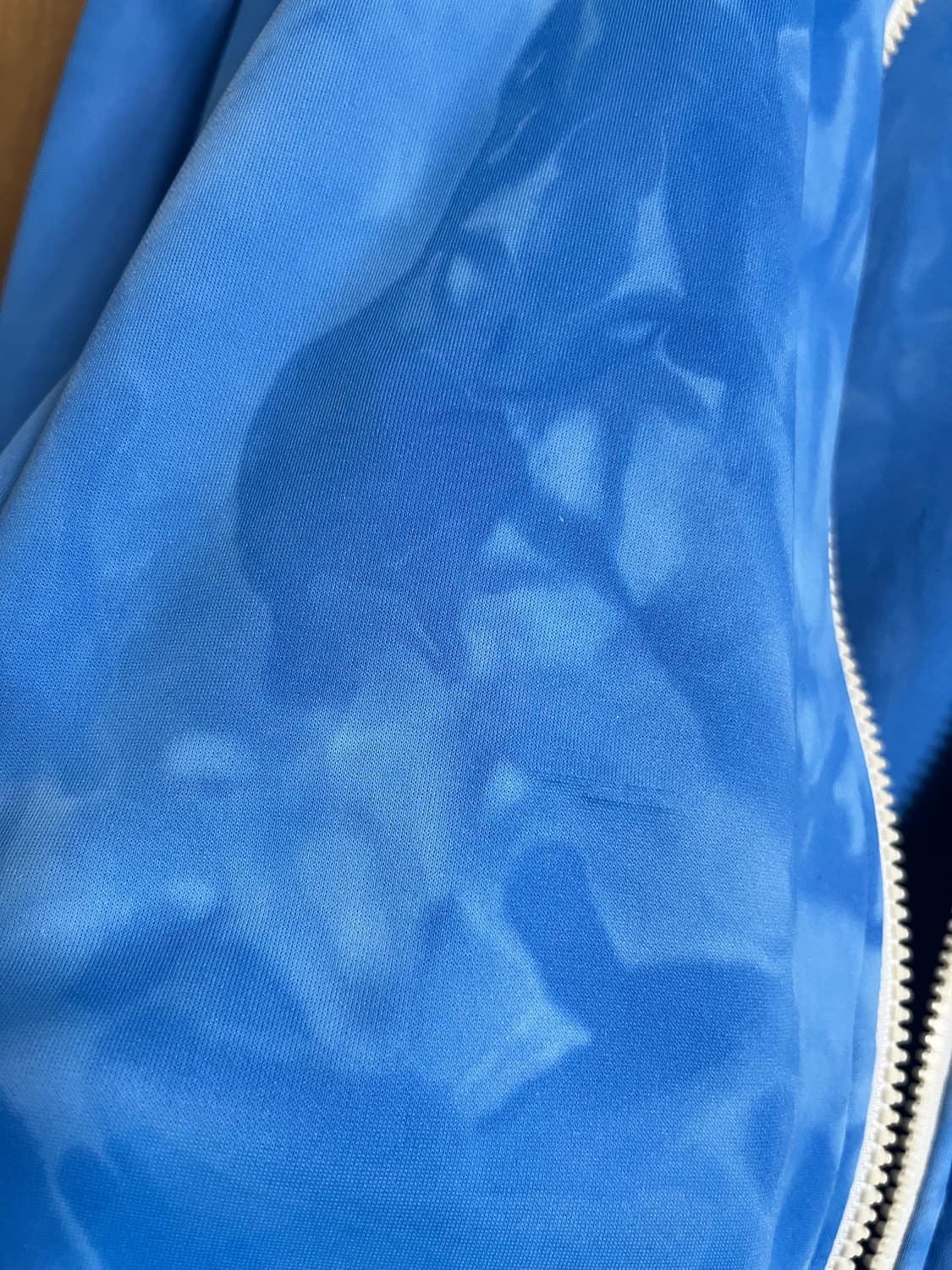 아디다스 퍼렐윌리엄스 블루 타이다이 집업 상품이미지5