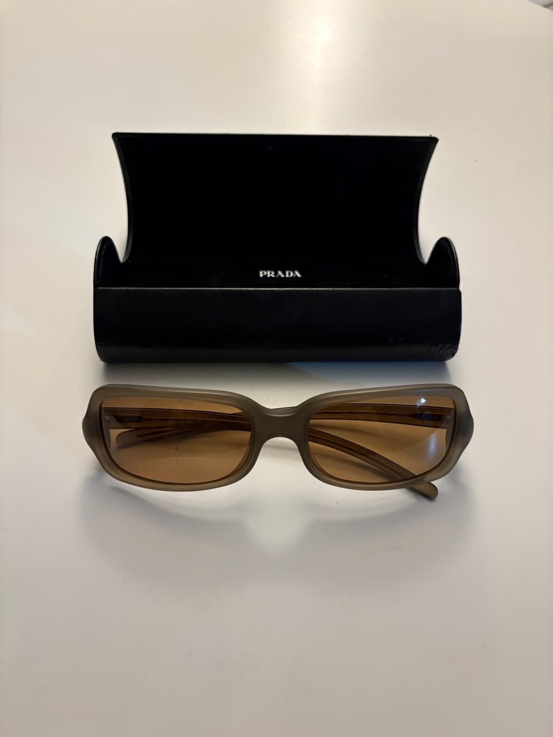 프라다 Prada 선글라스 상품이미지1