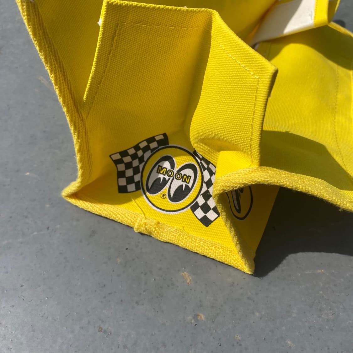 Mooneyestissue case 상품이미지5