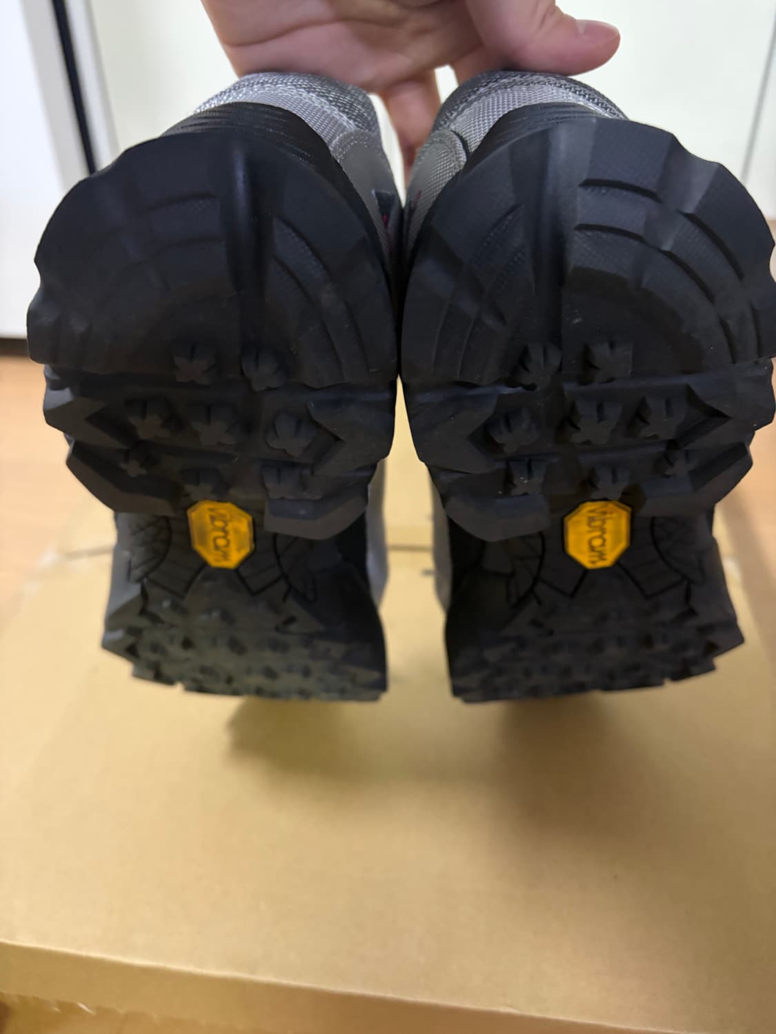 로아 어콜드월 eu43 사이즈 상품이미지4