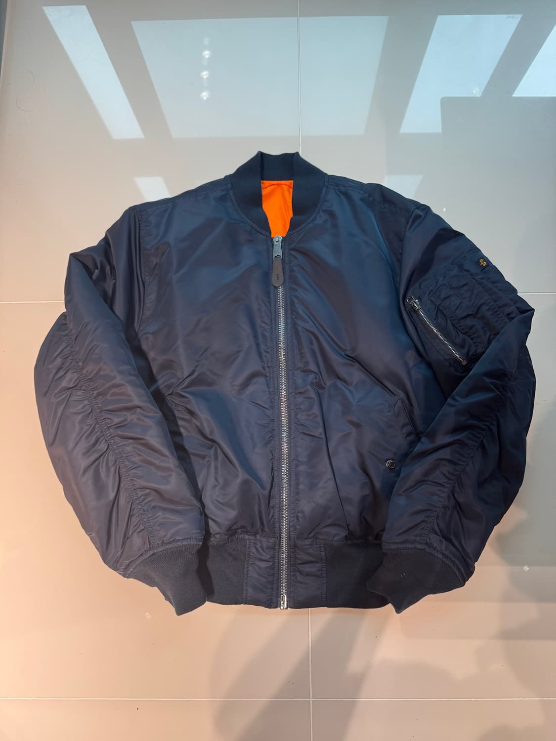 알파 인더스트리 MA-1 플라이트 재킷 상품이미지1