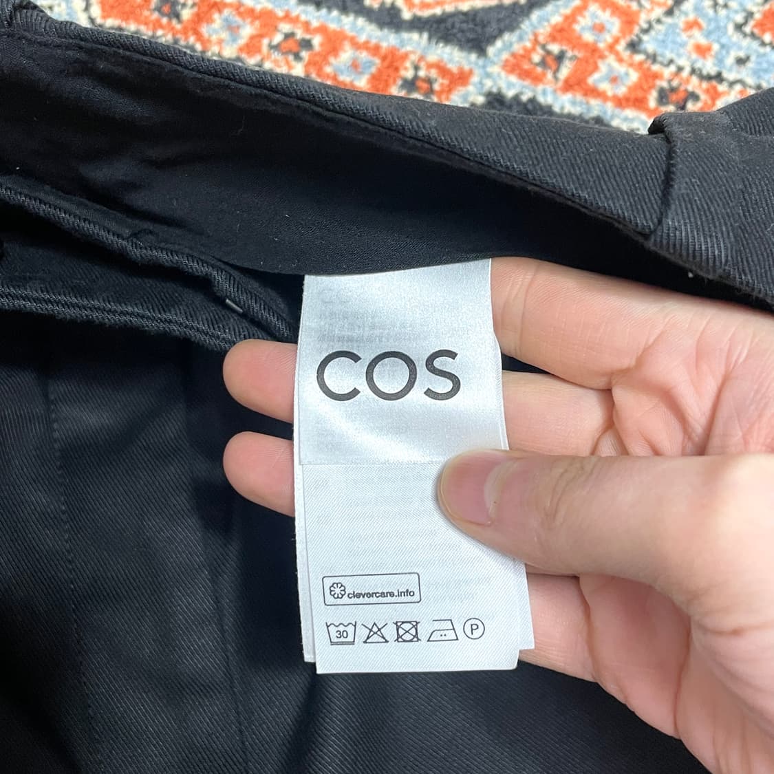 코스 블랙 하이웨스트 핀턱 롤업 팬츠 여성34 상품이미지4