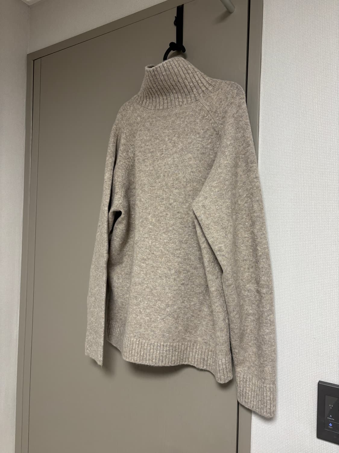 유니클로 수플레얀 가디건 베이지  상품이미지2