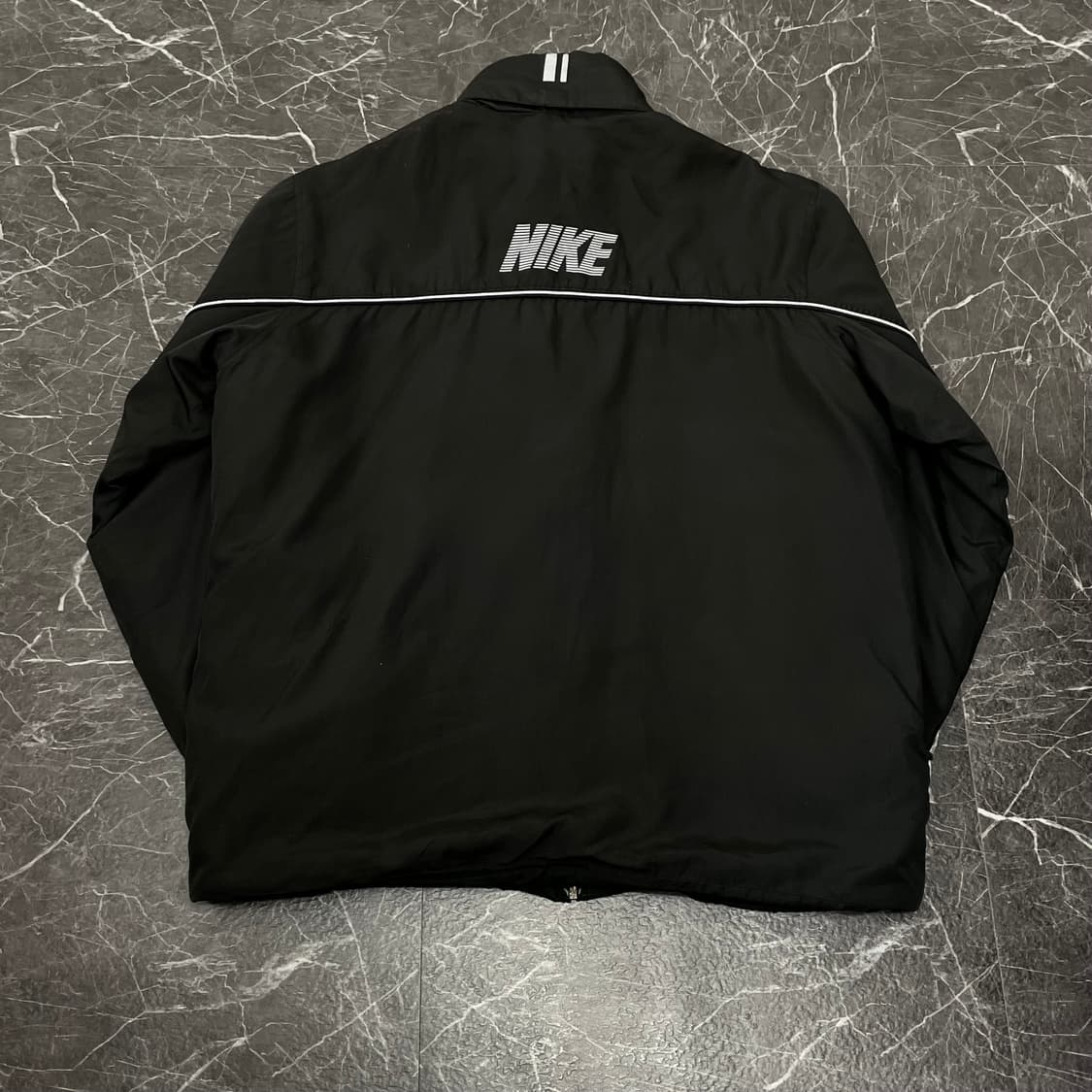 XL(2XL) 나이키 하이넥 파이핑 비대칭 바람막이점퍼 상품이미지6