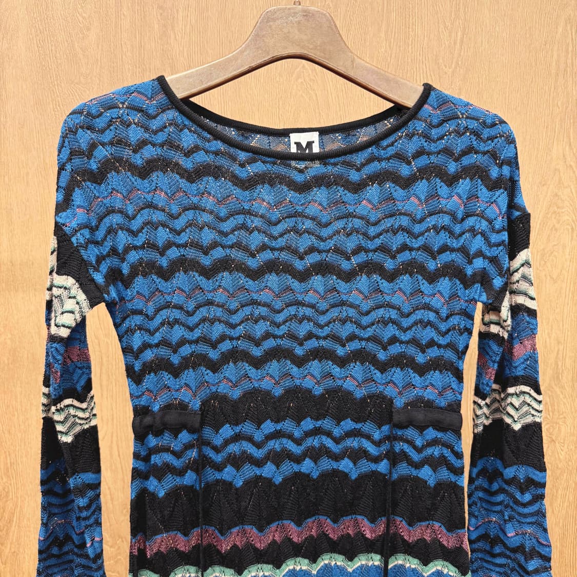 미쏘니 니트 롱 원피스 지그재그 패턴 디테일 슬림핏 멀티컬러 상품이미지4