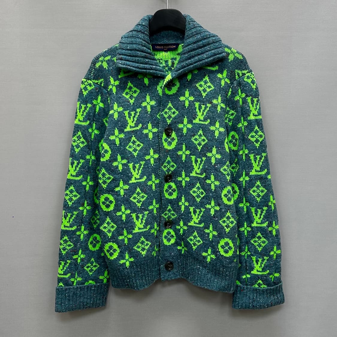 루이비통 모노그램 시그니처 가디건 (100)  상품이미지1