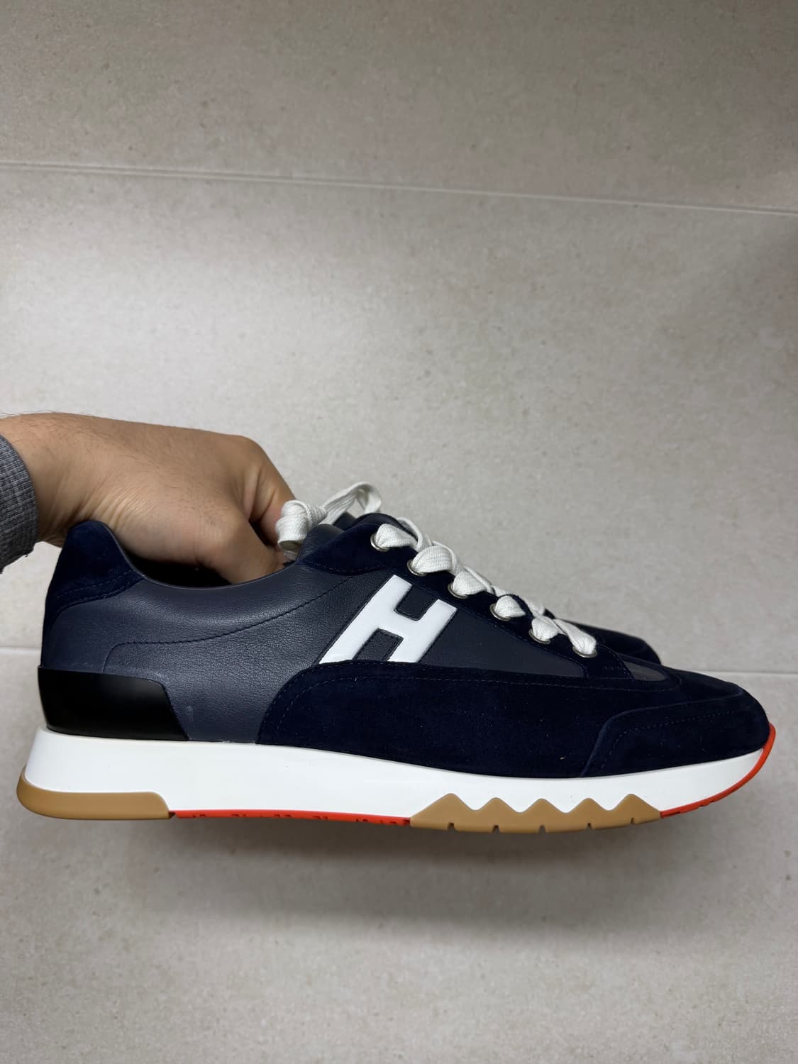 [42] 에르메스 트레일 스니커즈 상품이미지2