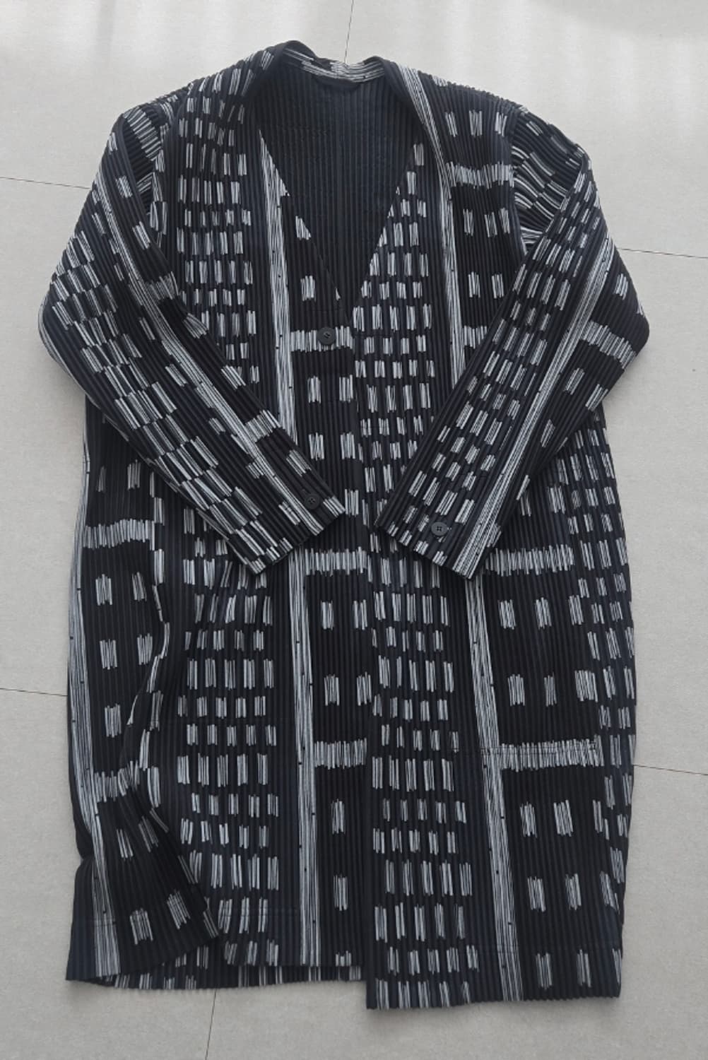 옴므플리세 컬렉션 코트 4 상품이미지1