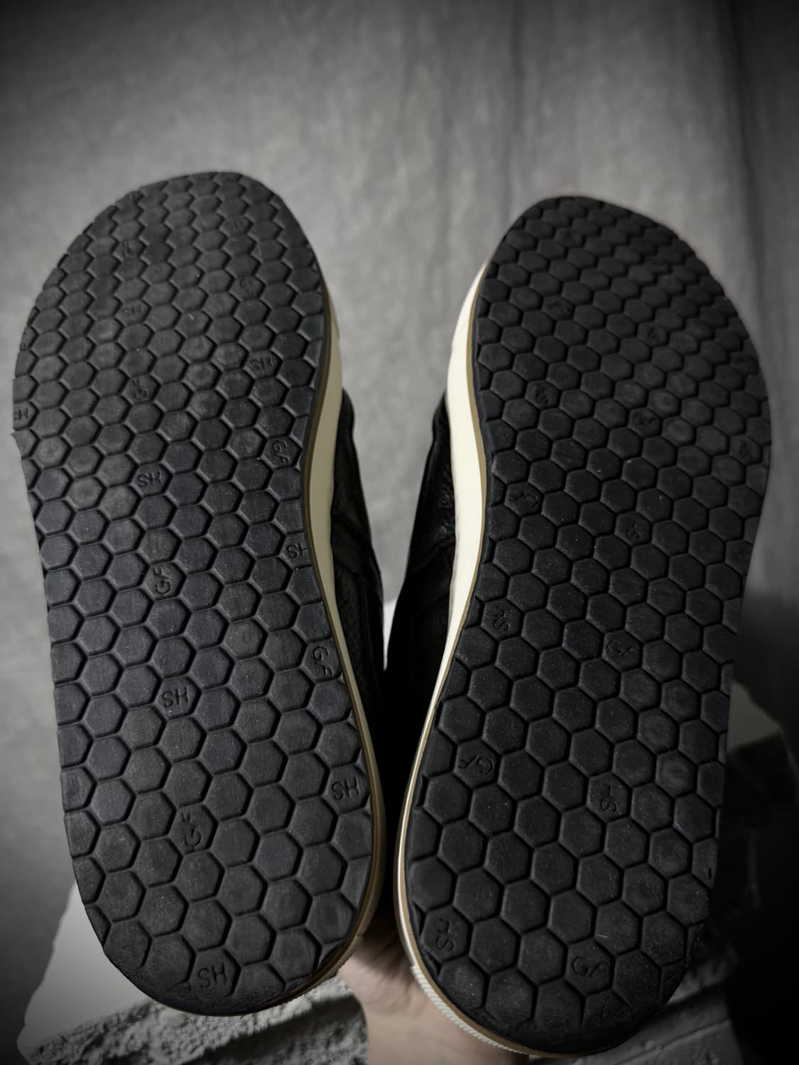 alfredoBANNISTER Side Zip Sneakers 상품이미지6