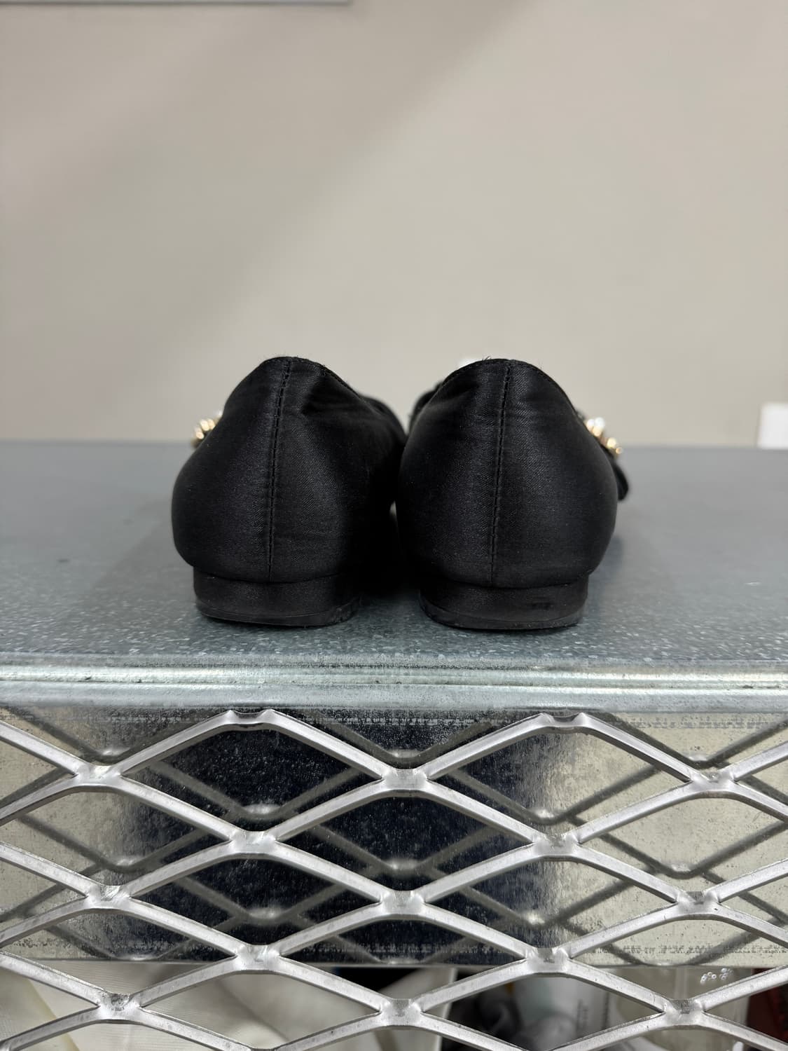 미우미우 새틴 플랫슈즈 38 상품이미지3