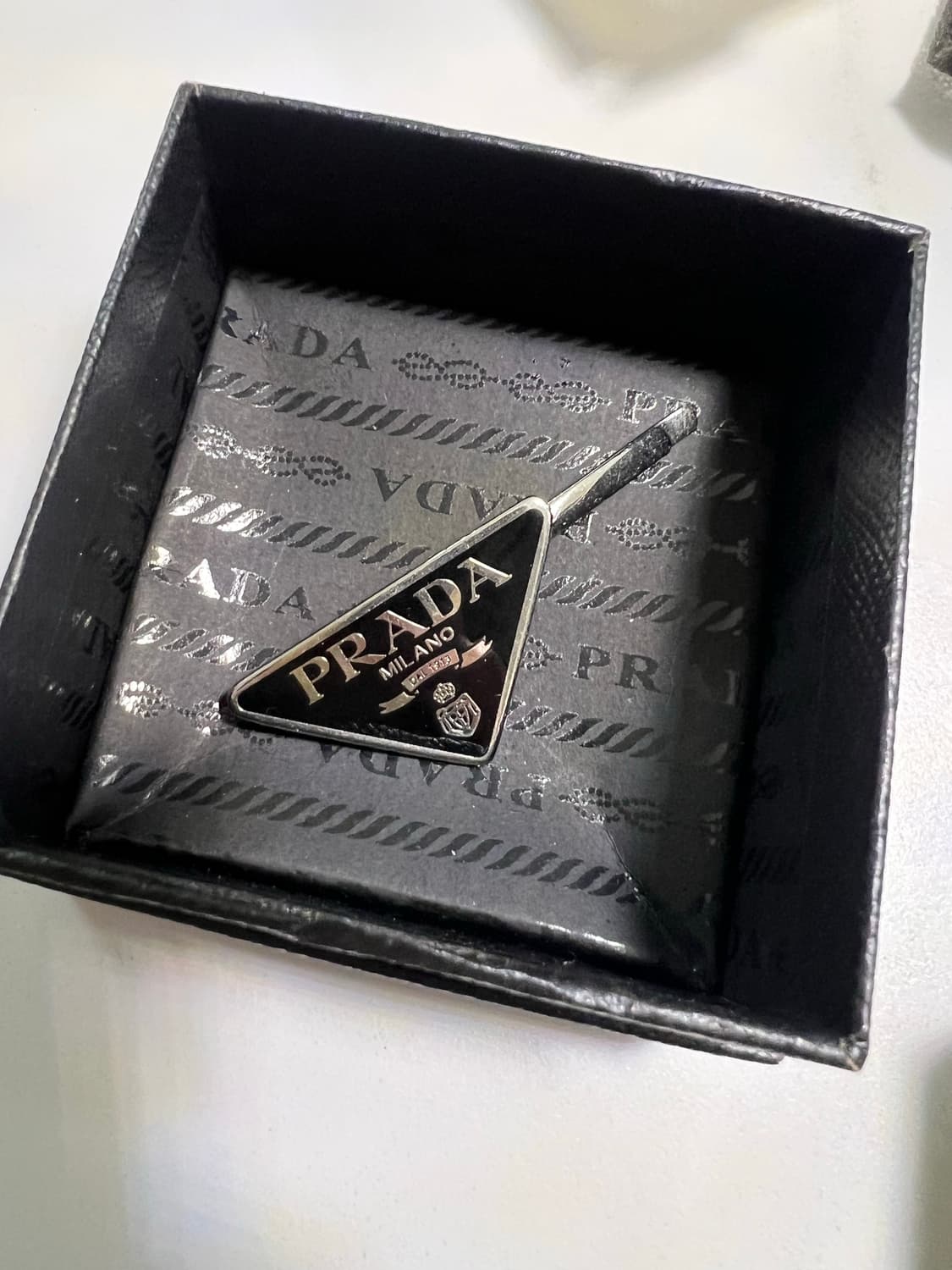 프라다 헤어핀 상품이미지1