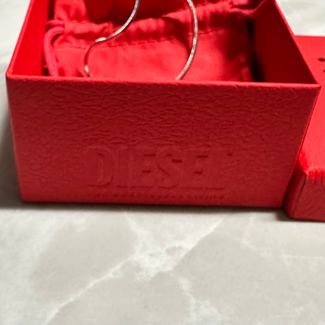 [정품+풀박스] 디젤 스테인리스 스틸 펜던트 실버 목걸이 상품이미지5