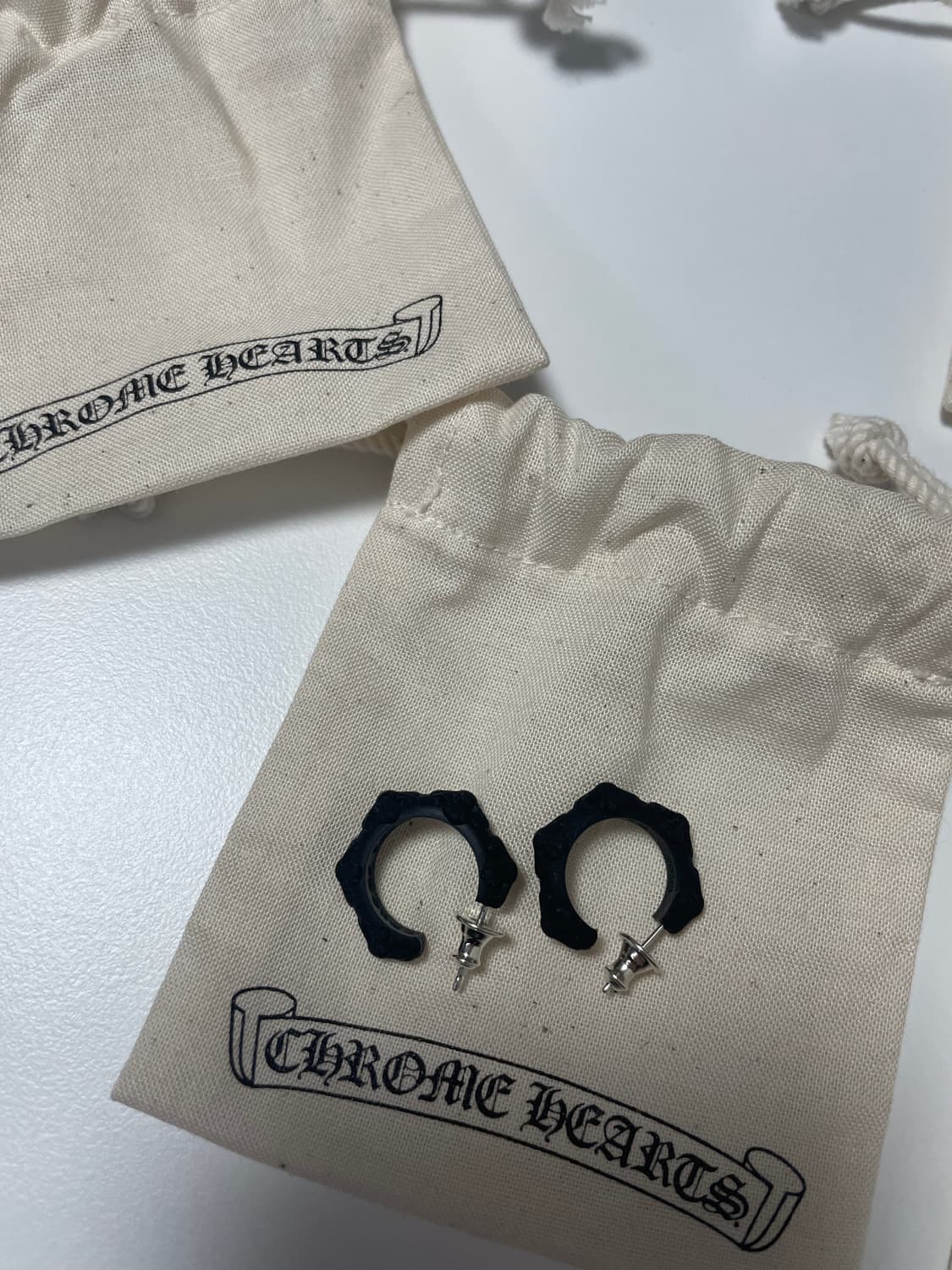 크롬하츠 실리크롬 이어링 새 상품 상품이미지1