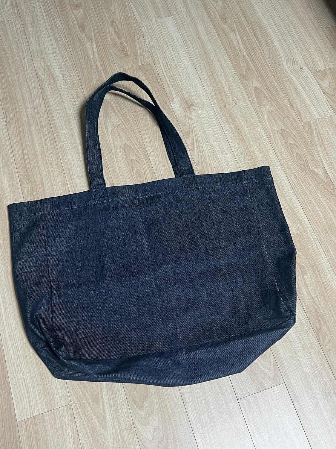 아페쎄 다니엘라 토트백 판매합니다 상품이미지2