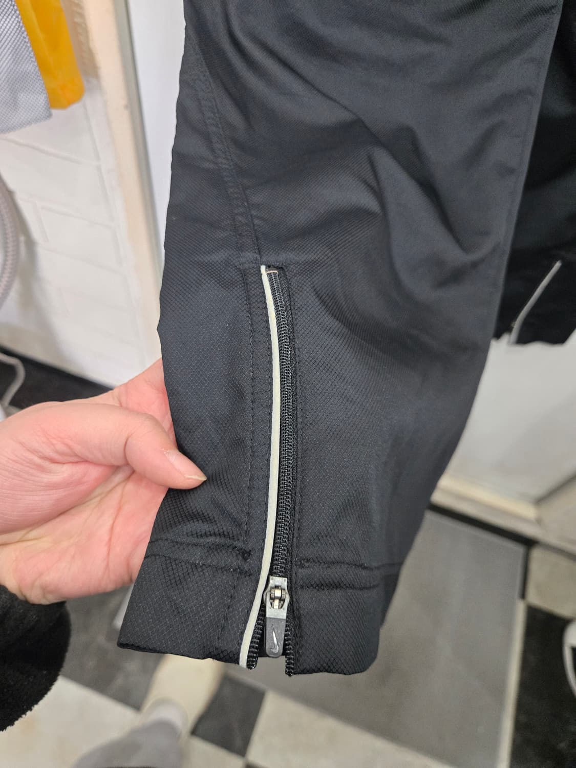 L,100) NIKE 나이키 바지! 허리 전체 고무줄! 밑단지퍼 있어요 상품이미지4