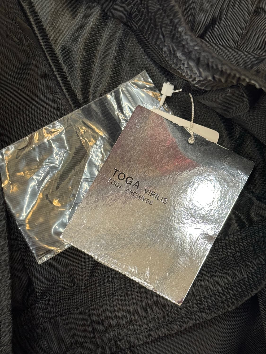 [46][M] 토가 비릴리스 나일론 OX 팬츠 블랙 상품이미지5