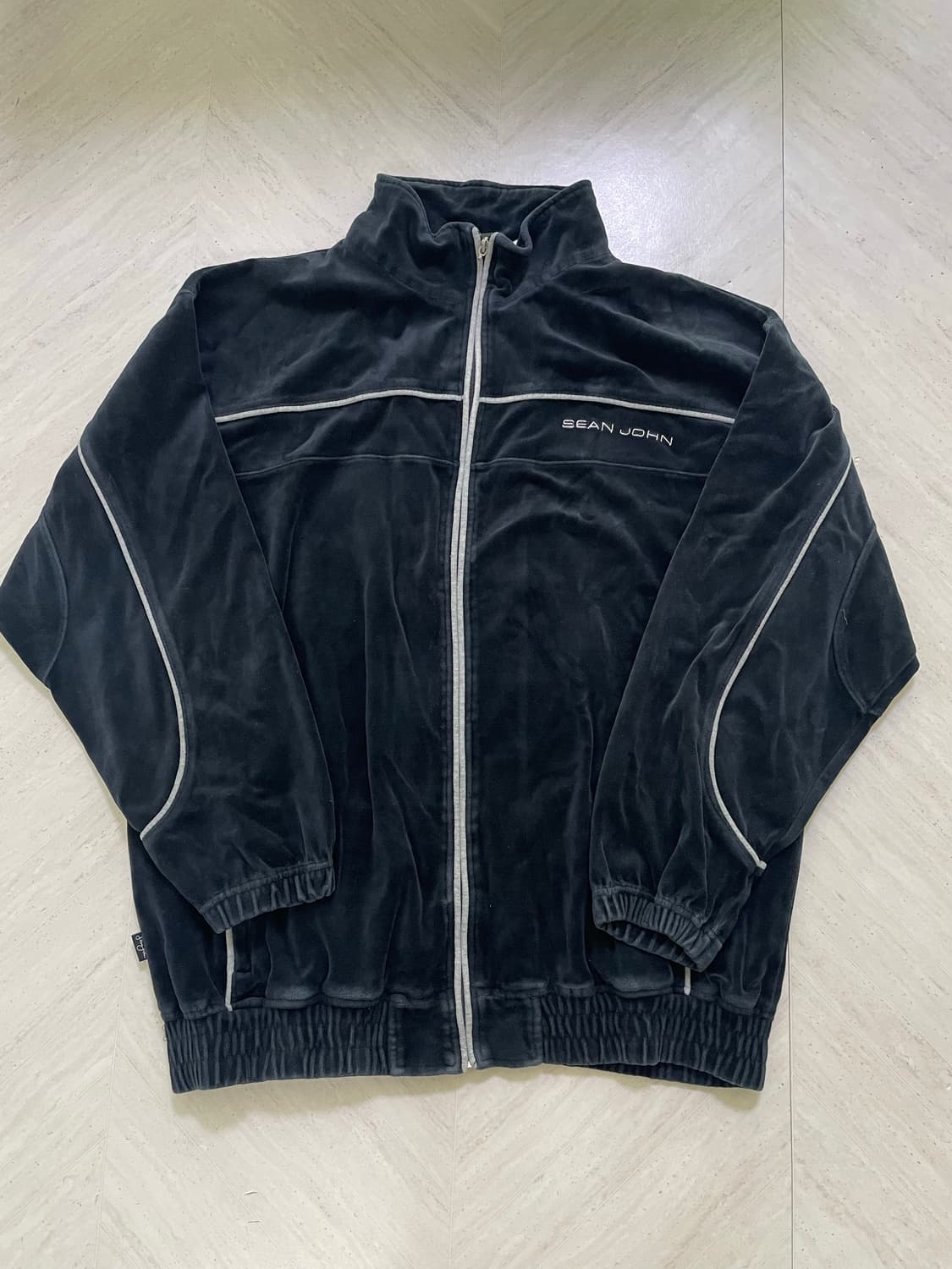 션존 벨루아 자켓  상품이미지2