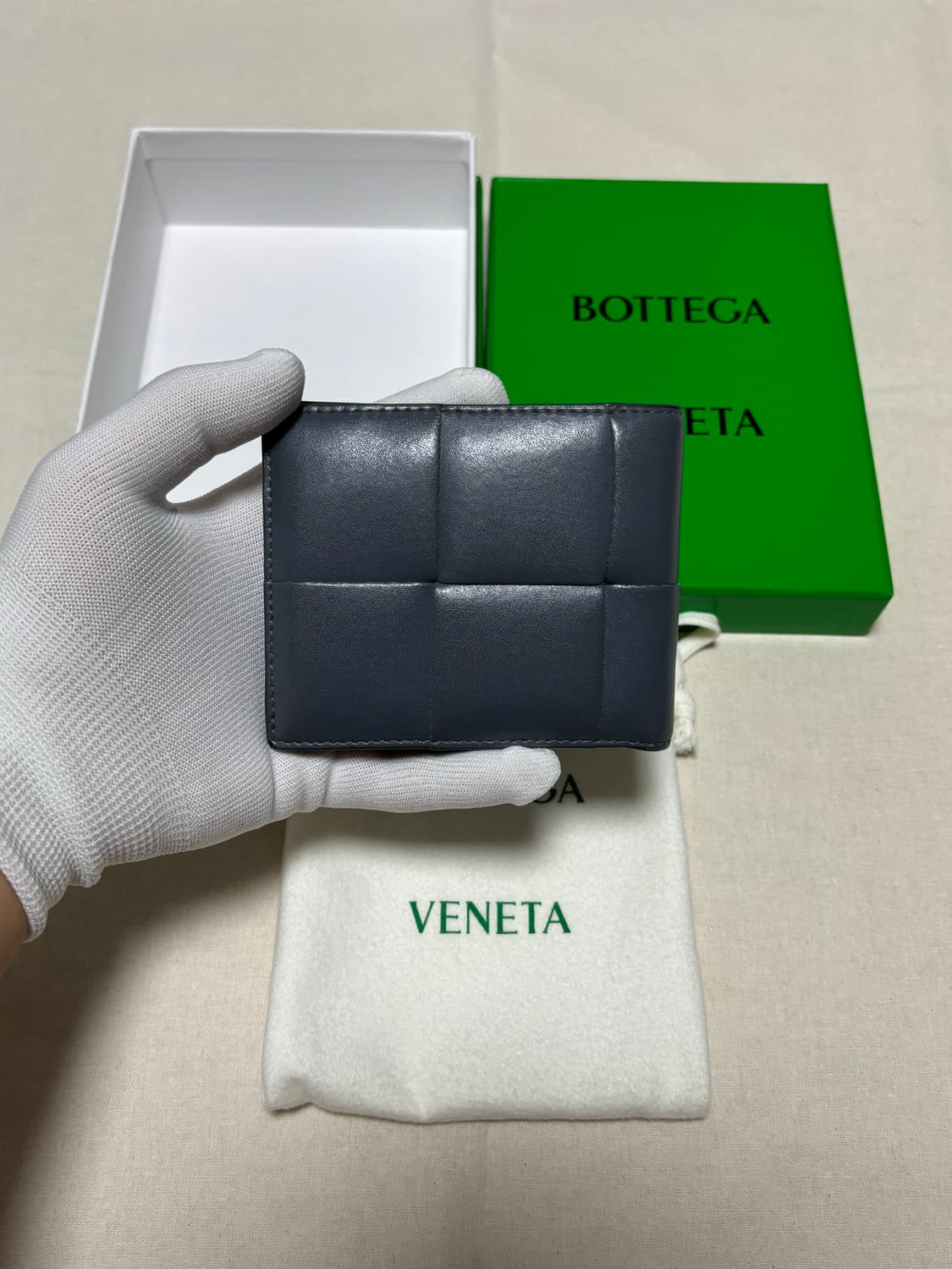 보테가베네타 카세트 맥시 반지갑  상품이미지2