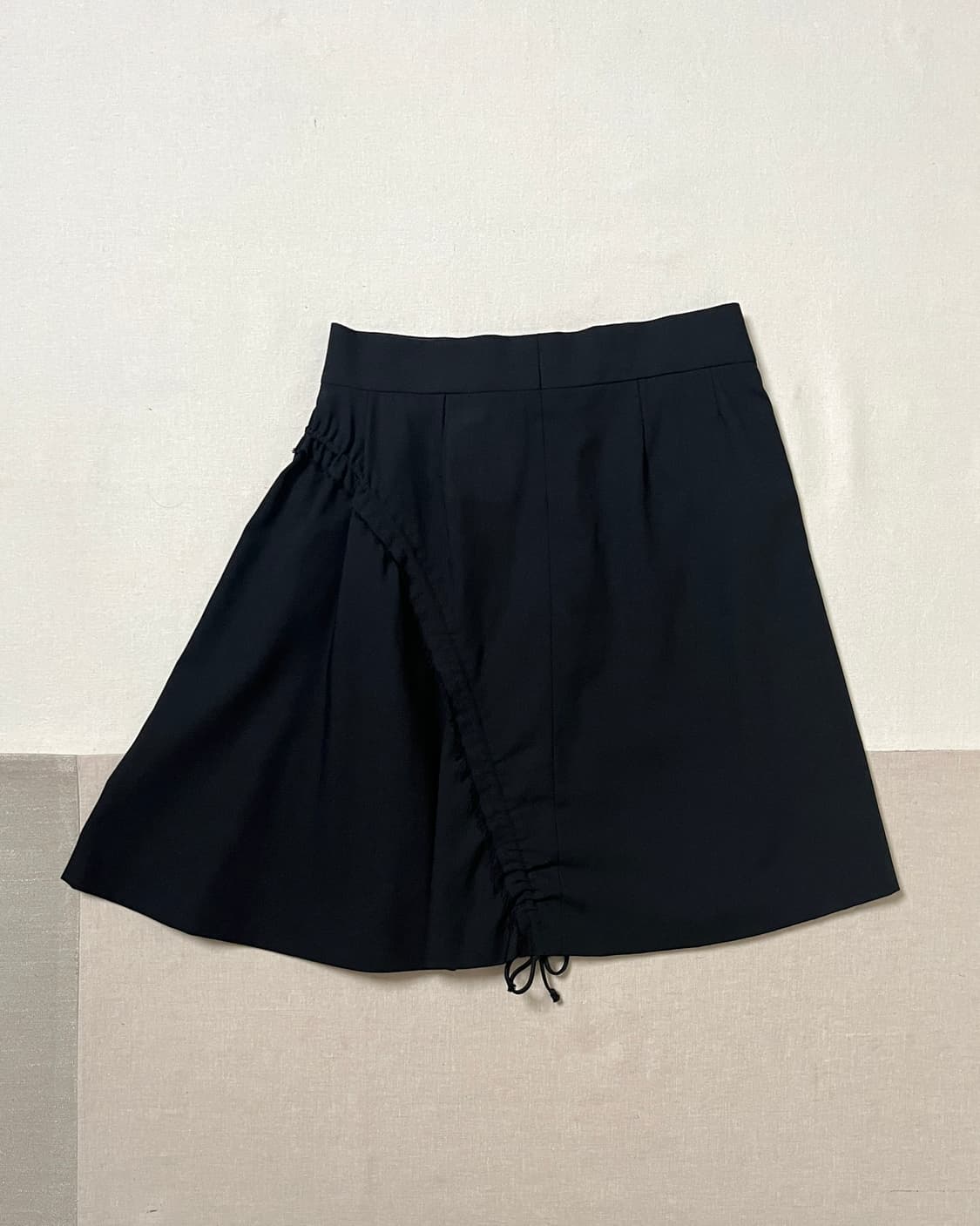 꼼데가르송 비대칭 셔링 스커트 comme des garcons 치마 상품이미지5