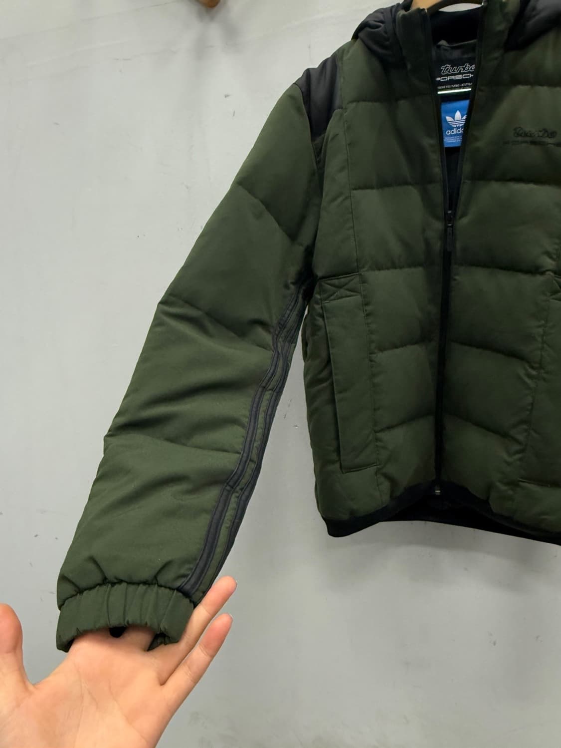 아디다스 오리지널x포르쉐 터보 다운패딩 90 공용 상품이미지4