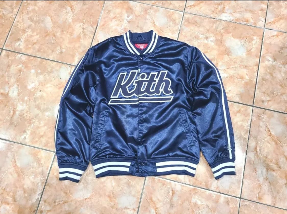 KITH X 미첼앤네스 뉴욕양키스 점퍼 상품이미지1