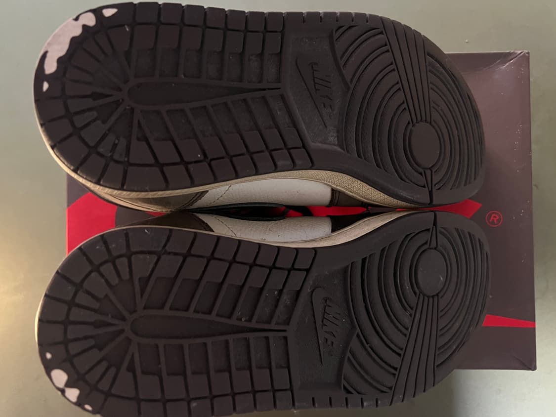 조던1 트레비스 스캇 하이 OG (크림) 상품이미지2