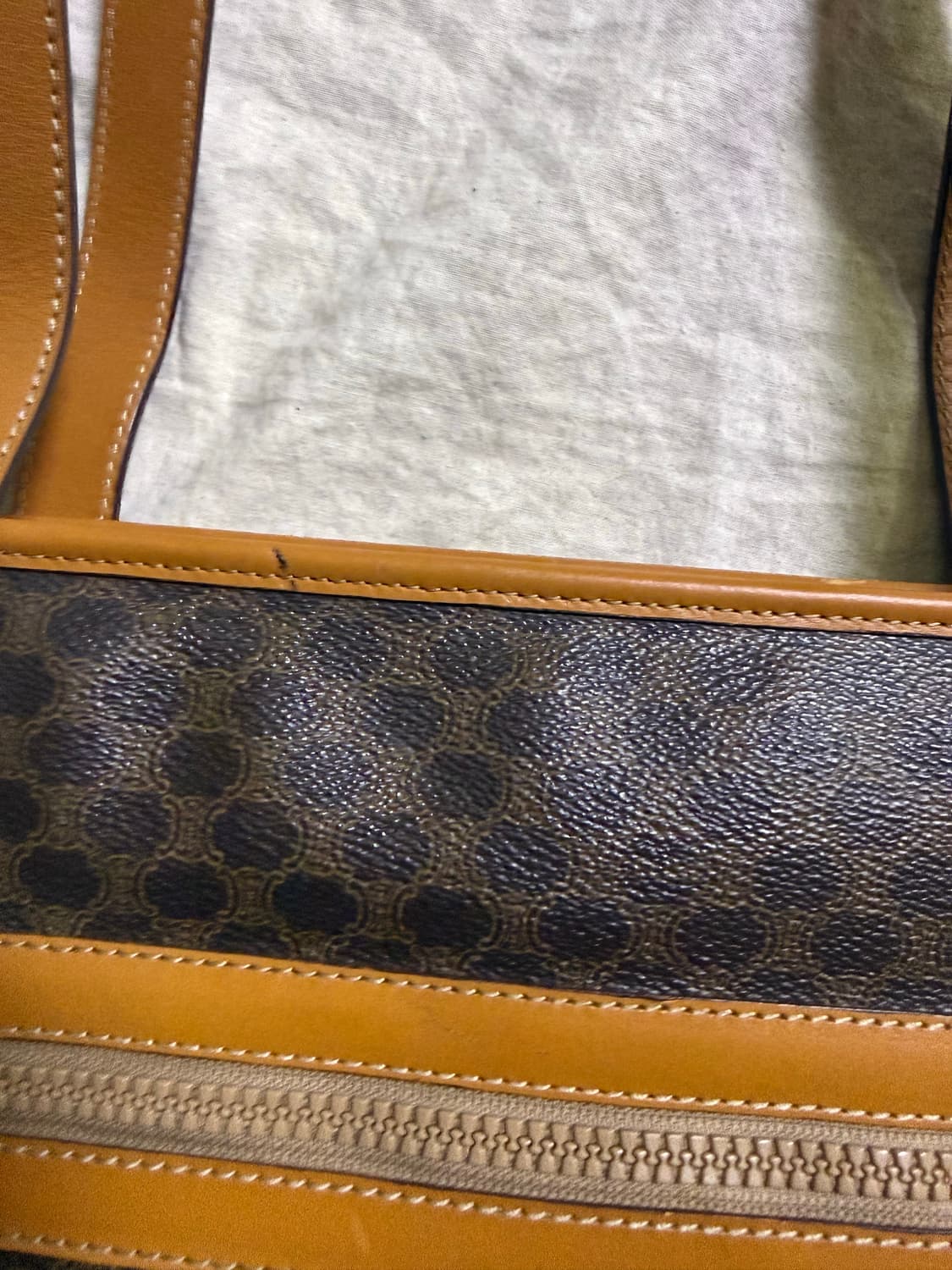 셀린느 마카담 숄더백 상품이미지6