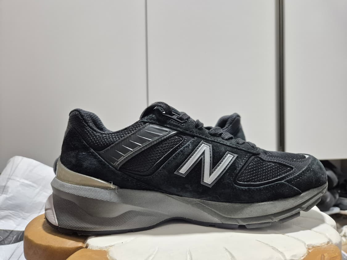 뉴발란스 m990v5 블랙 상품이미지4