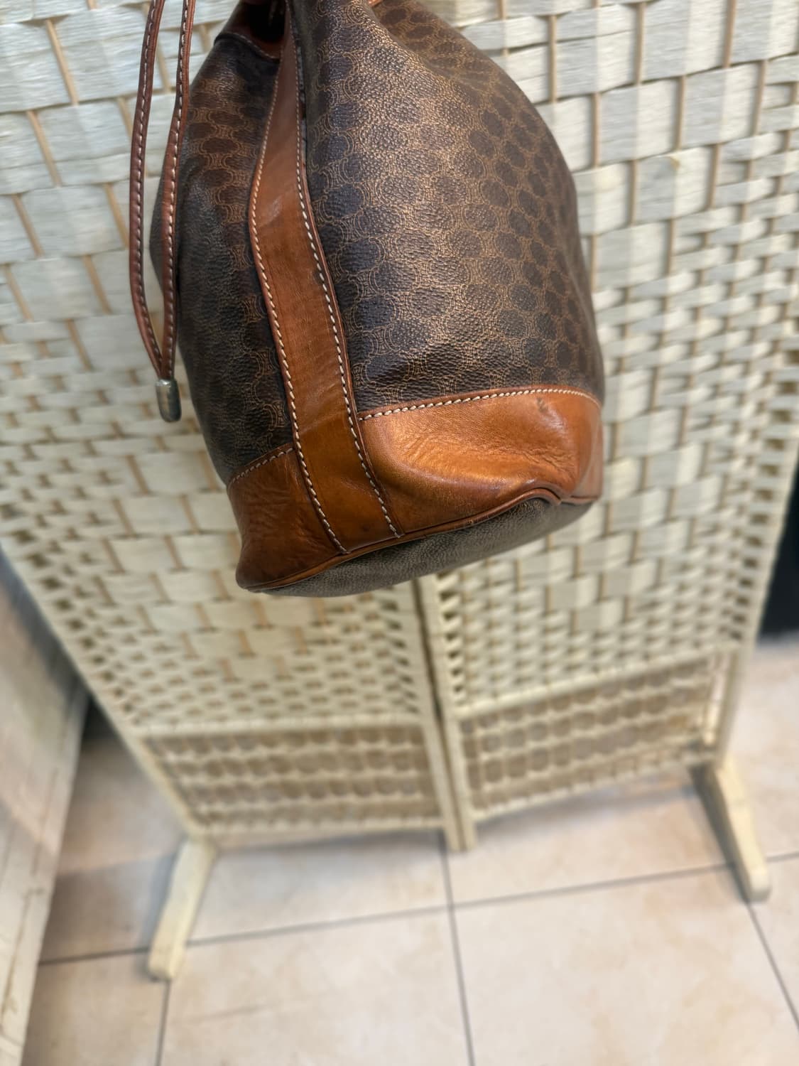 정품 셀린느 마카담 복주머니 숄더백 팝니다 상품이미지10