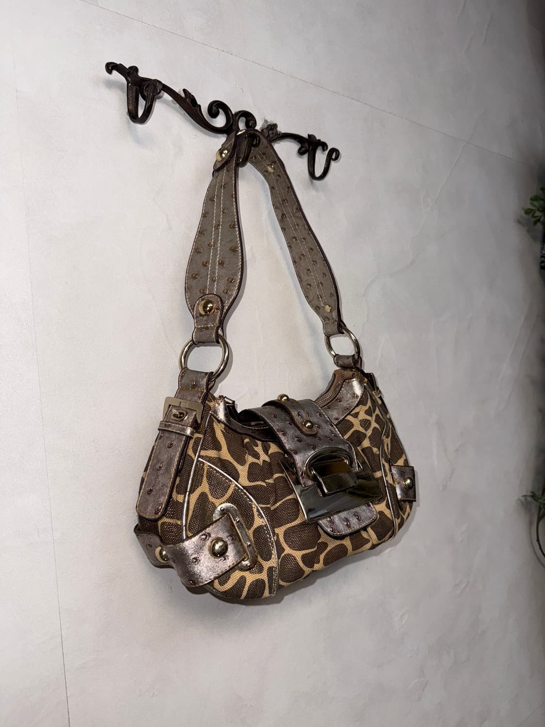 Metal silver brown y2k buckle 숄더백 상품이미지2