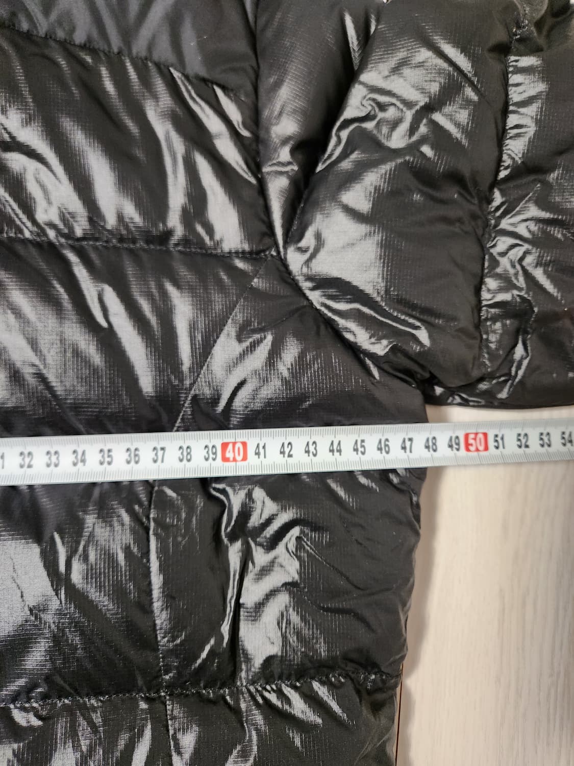 노스페이스 여성 700 숏패딩 85(m)

소매 고무줄 약간 늘어나있고  상품이미지9