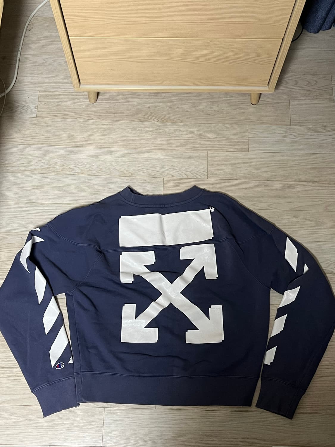 오프화이트 챔피온 콜라보 맨투맨 상품이미지2