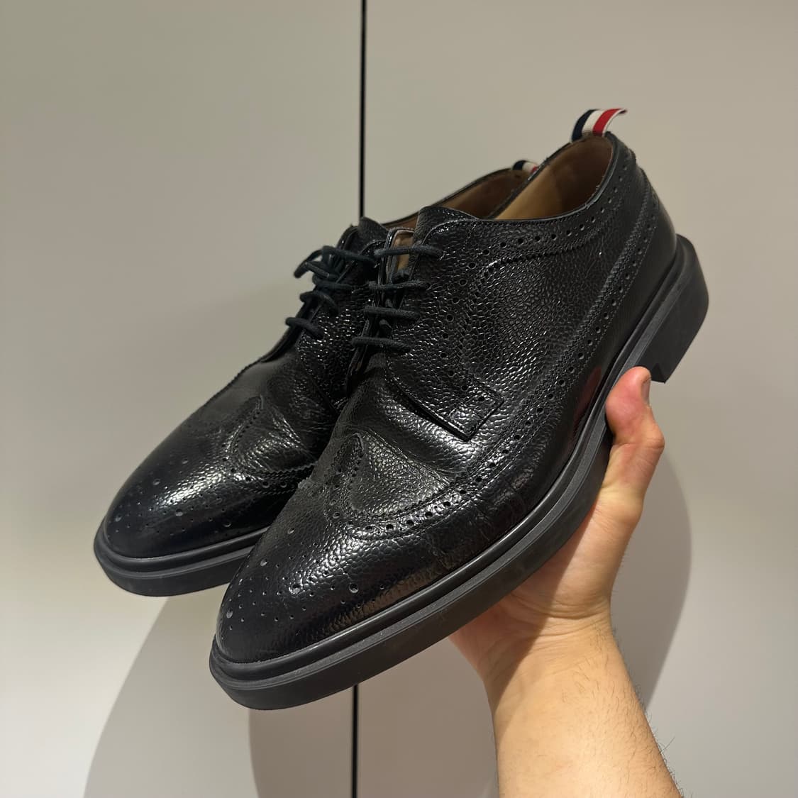 톰브라운 윙팁 러버솔 상품이미지1