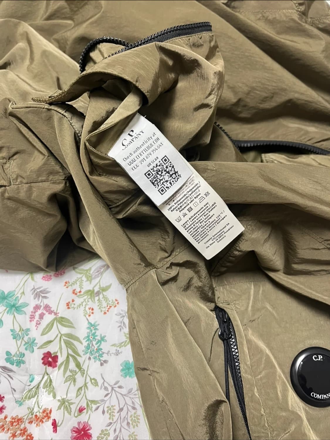 CP 컴퍼니 크롬 나일론 오버셔츠  상품이미지3