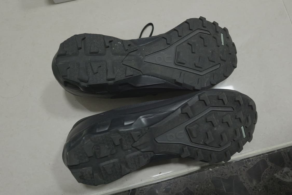 260) 온 러닝 x 파프 클라우드벤쳐 피크 블랙 상품이미지4