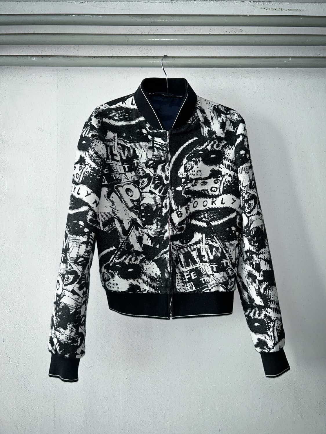 Agnes B HOMME graphic jacquard blouson 상품이미지1