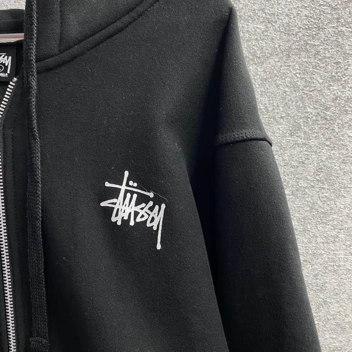 스투시 빅로고 블랙 후드 집업 B3843 상품이미지3