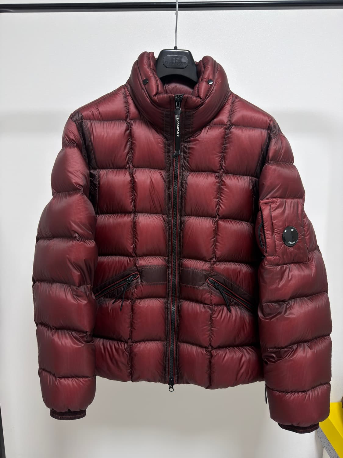 [XXL(54size)] CP컴퍼니 디디쉘 DD쉘 논 후드 패딩 버건디 상품이미지3