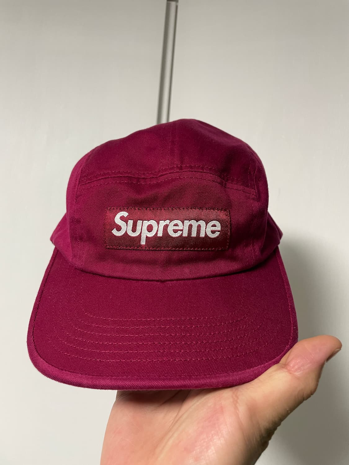 슈프림 워시드 치노 트윌 캠프캡 크랜베리 24FW 상품이미지1