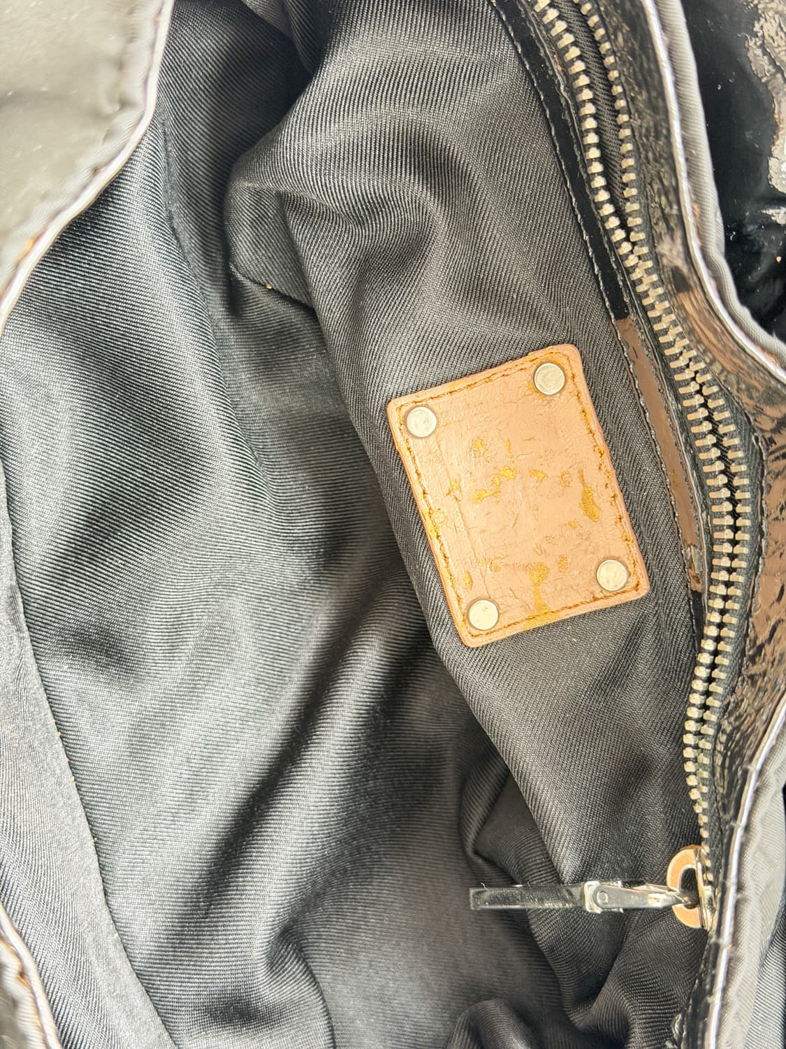 프라다 나일론 & 페이턴트 레더 체인 숄더백 상품이미지8