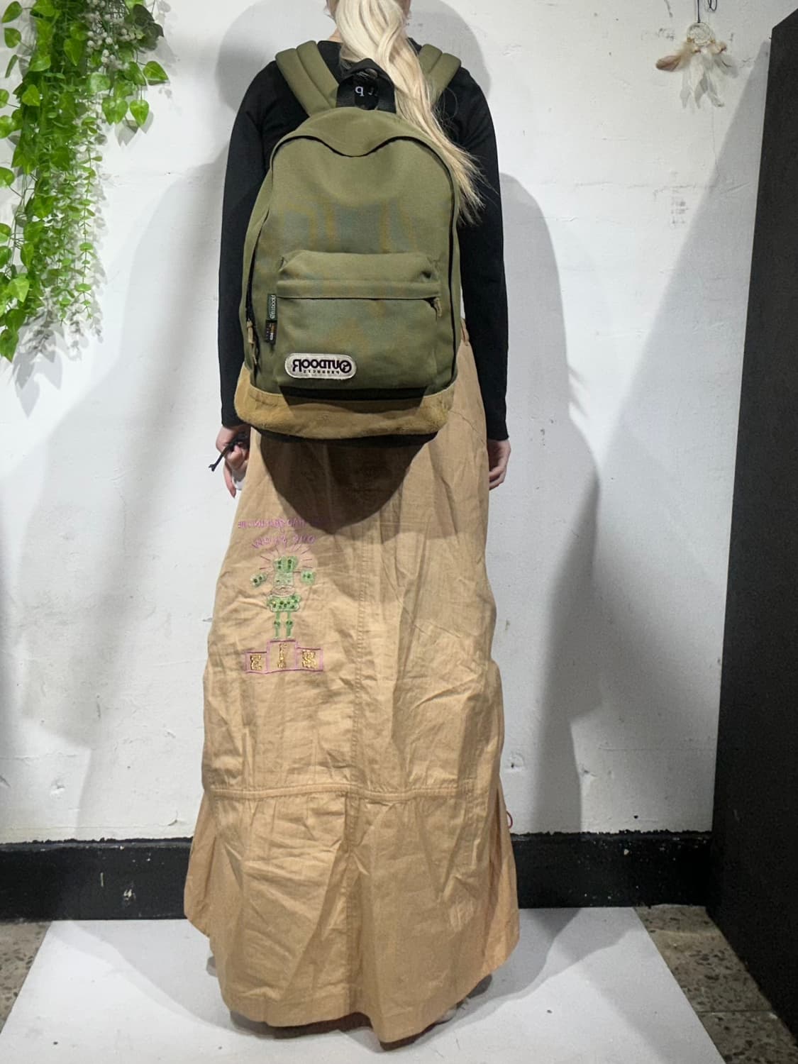 아웃도어 프로덕트 카키 베이지 가죽 백팩 책가방  상품이미지3