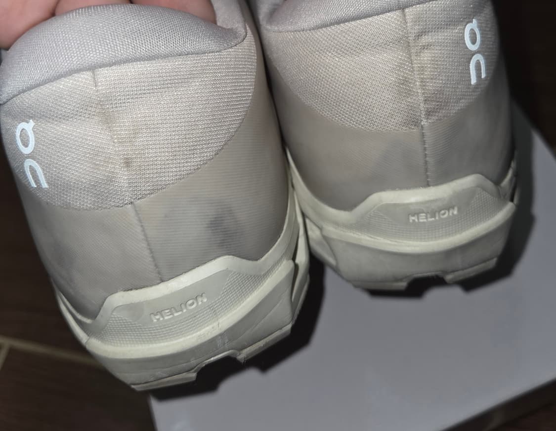 온 러닝 x 파프 클라우드벤쳐 피크 아이스 문 285사이즈 상품이미지5