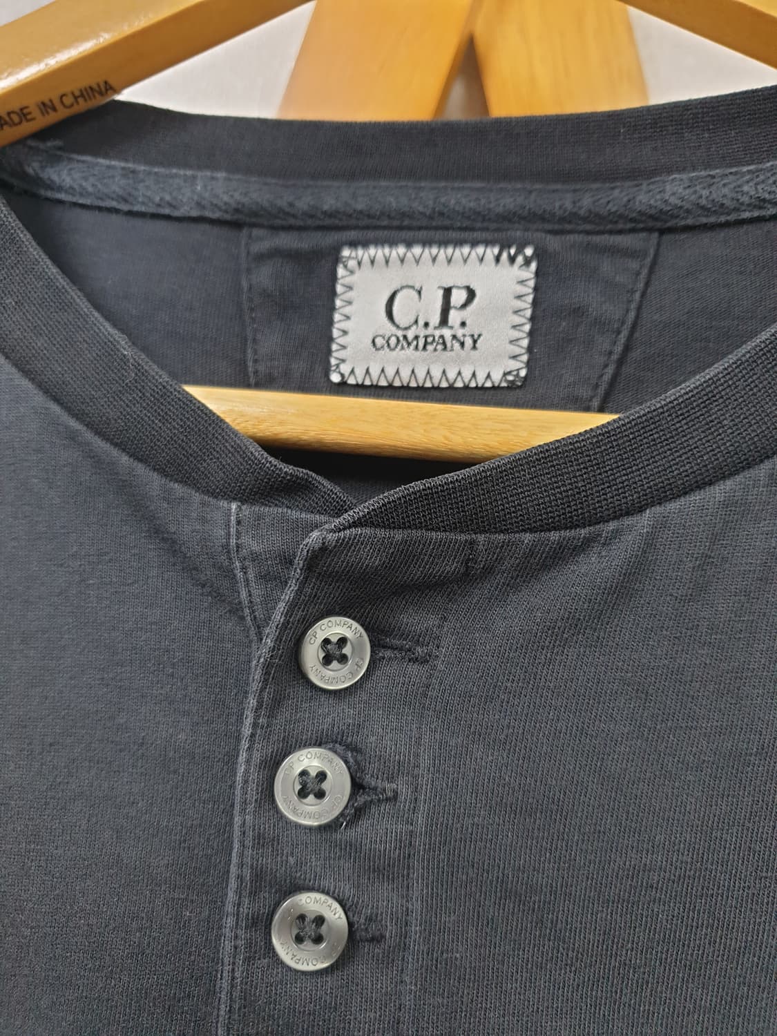 [xl/105/정품] cp컴퍼니 헤리넥 반팔 블랙 상품이미지3